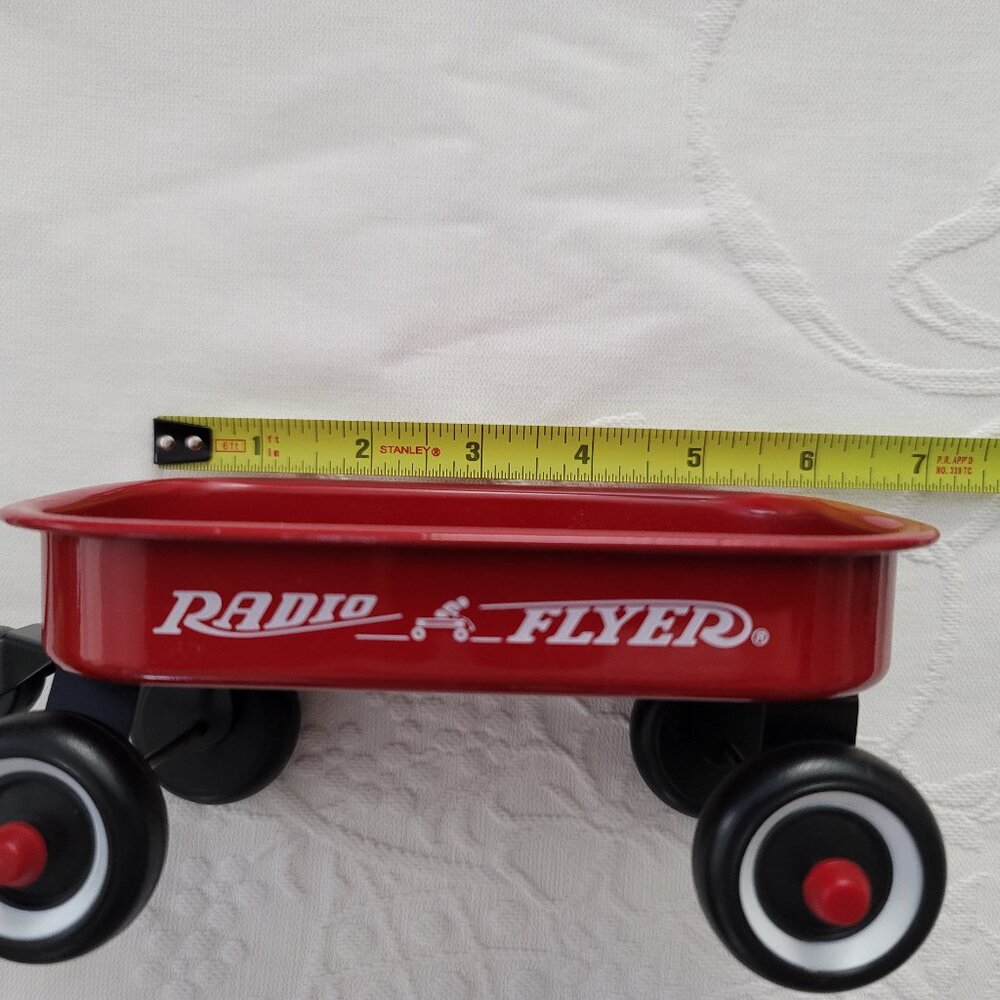 Mini Radio Flyer Wagon approx 3.5" x  6"  Collectors item